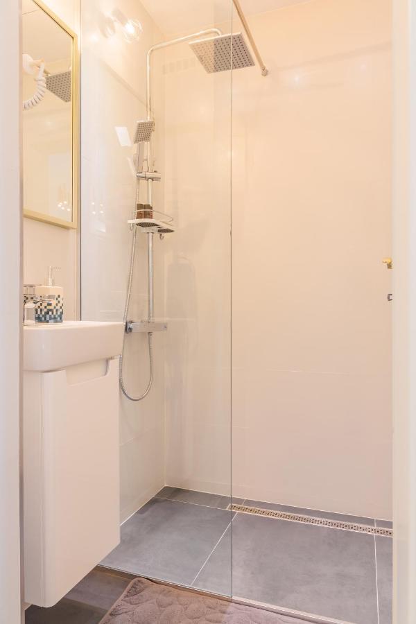 New Studio Carturesti - City Center Bucharest Luaran gambar