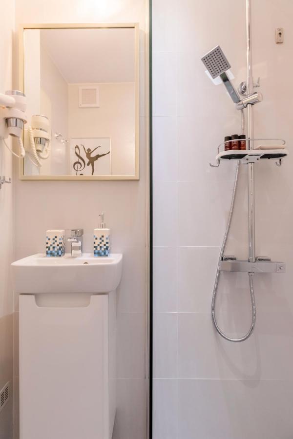 New Studio Carturesti - City Center Bucharest Luaran gambar